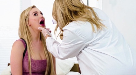 Блейк Блоссом превращена в лесбиянку своим врачом-женщиной Кэндис Дэйр 2