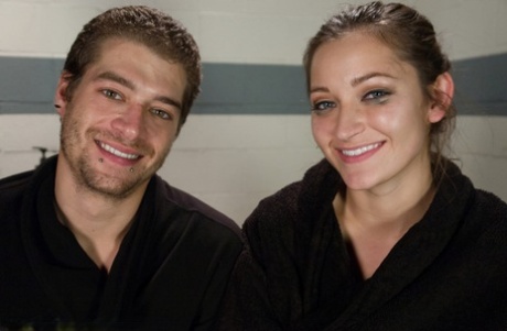 Горячая медсестра Дэни Дэниелс оказывается в рабстве и трахается против своей воли 15