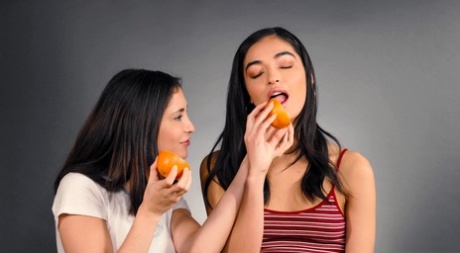 Суперзвездные исполнительницы Джейн Уайлд и Эмили Уиллис не только опытные 3