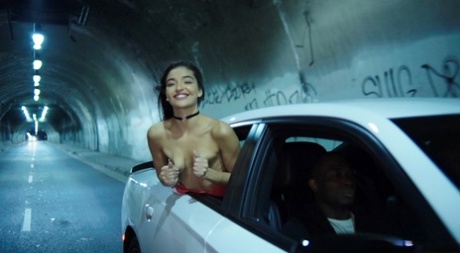 Горячая молоденькая Эмили Уиллис получает сперму на лицо после секса с большими черными членами 3