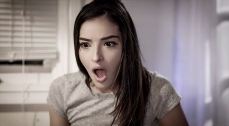 Девочка-подросток Джей Саммерс теряет девственность со своим дядей с помощью сестры 5