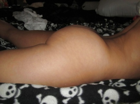 Красотка с большой задницей Джада Стивенс снимает бикини, чтобы показать свое тело 16