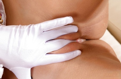 Сексуальная жена Мелена Мария занимается косплеем и показывает свою задницу крупным планом 15