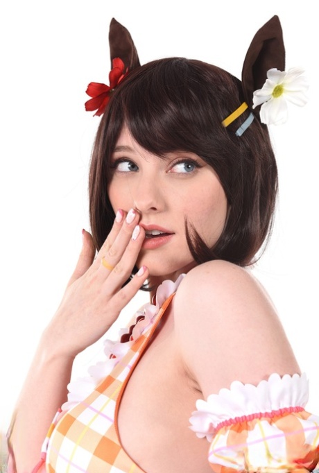 Соблазнительная похотливая Лисичка-горничная 4