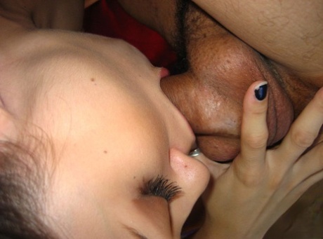 Стервозная порнозвезда Саша Грей делает глубокий минет огромному члену и съедает порцию спермы 14