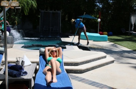 Черные на блондинках в блондинистом бикини 2