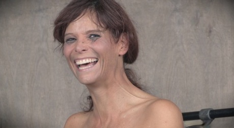 Сдержанная женщина Сирен Де Мер сняла капюшон после проникновения 15